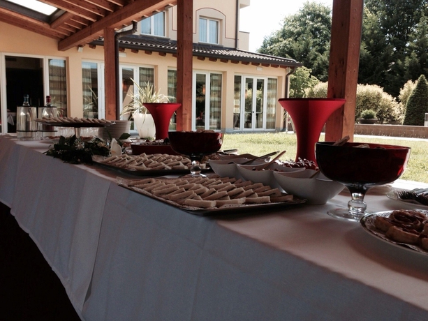 Imagen del bar/restaurante del Hotel Virginia Palace. Foto 2