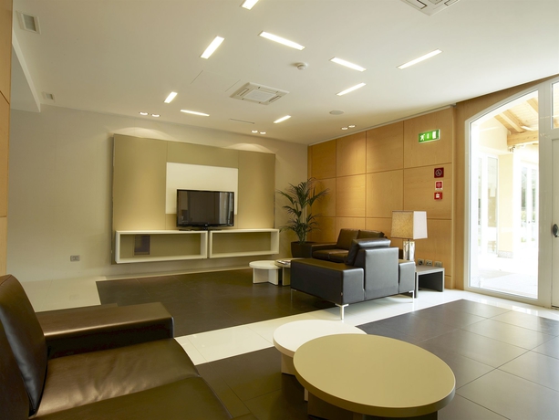 Imagen de los interiores del Hotel Virginia Palace. Foto 10