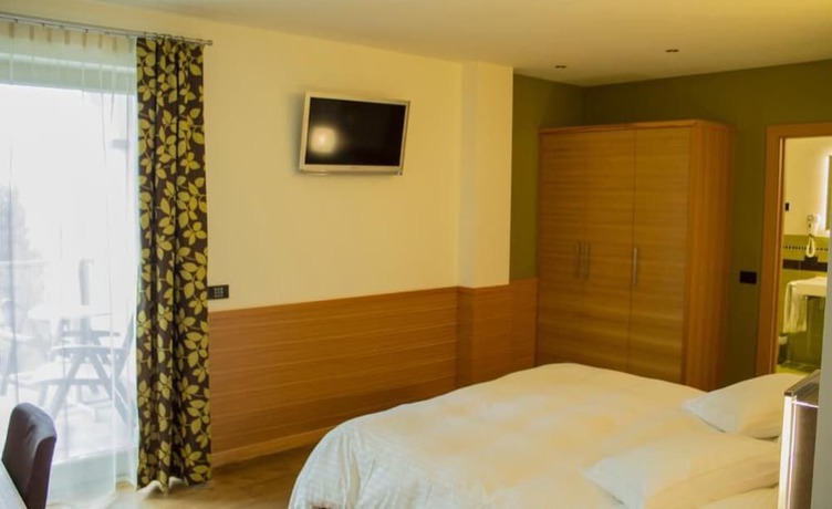 Imagen de la habitación del Hotel Viridis, Novella. Foto 8