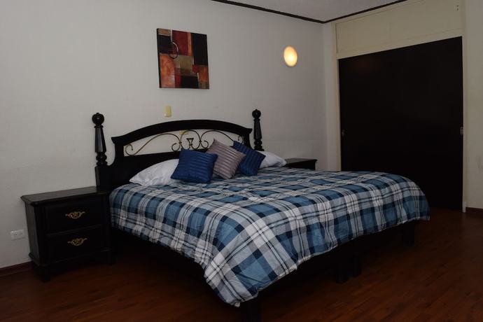 Imagen de la habitación del Hotel Virrey. Foto 9