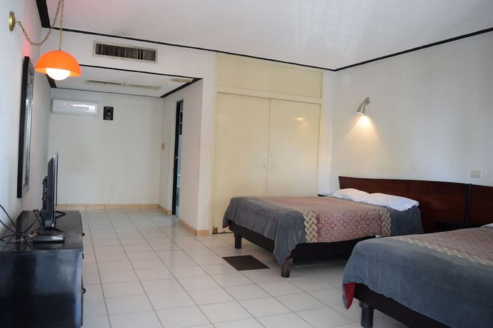 Imagen de la habitación del Hotel Virrey. Foto 11