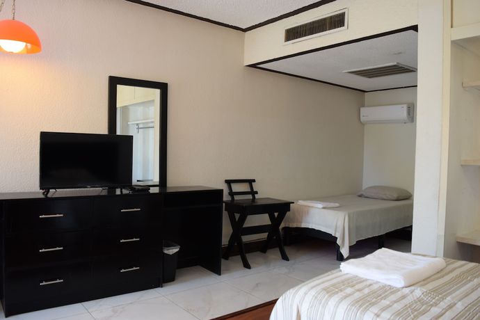 Imagen de la habitación del Hotel Virrey. Foto 14