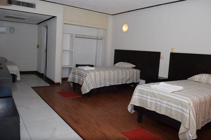 Imagen de la habitación del Hotel Virrey. Foto 17
