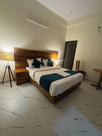 Imagen de la habitación del Hotel Virtus NewlyBuilt Greater Noida. Foto 4
