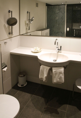 Imagen de la habitación del Hotel Vis &aacute; Vis Parkhotel. Foto 8