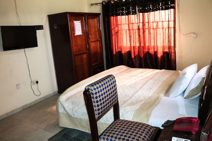 Imagen de la habitación del Hotel Vis-A-Vis. Foto 10