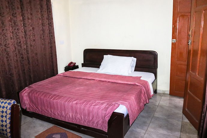 Imagen de la habitación del Hotel Vis-A-Vis. Foto 15