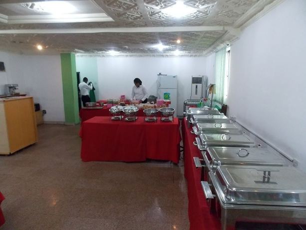 Imagen del bar/restaurante del Hotel Visa Karenas. Foto 3