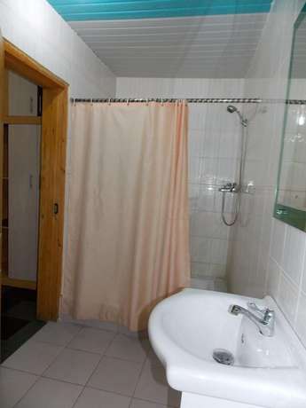 Imagen de la habitación del Hotel Visa Karenas. Foto 15