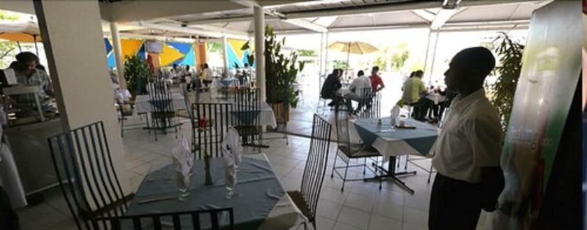 Imagen del bar/restaurante del Hotel Visa Lodge. Foto 15