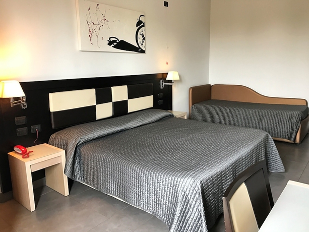 Imagen de la habitación del Hotel Visagi. Foto 5