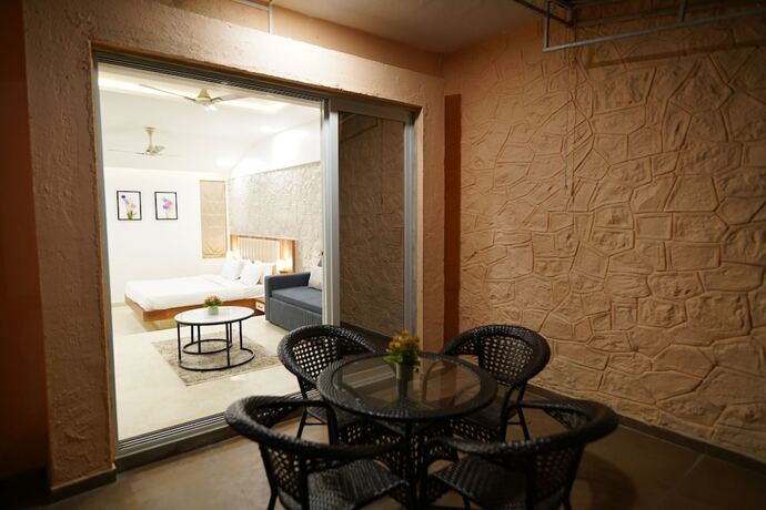 Imagen general del Hotel Visava Amusement Park And Resorts Panvel. Foto 1