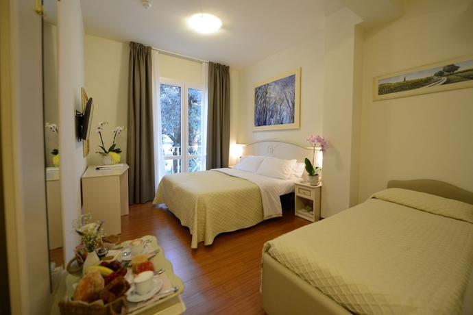 Imagen de la habitación del Hotel Viscardo. Foto 10