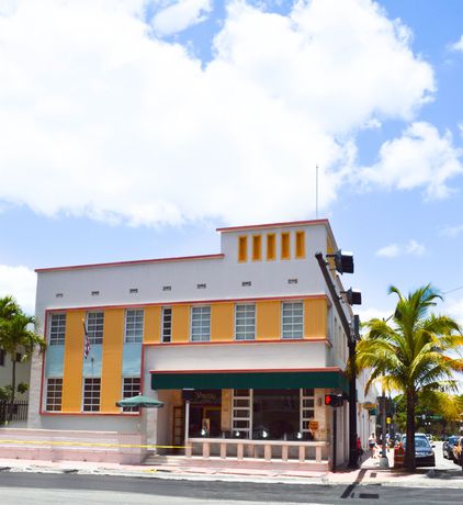 Imagen de los exteriores del Hotel Viscay. Foto 11