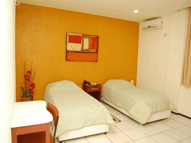 Imagen de la habitación del Hotel Visconde. Foto 25