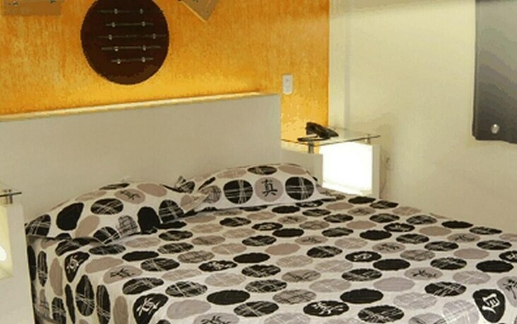 Imagen de la habitación del Hotel Visconde. Foto 28