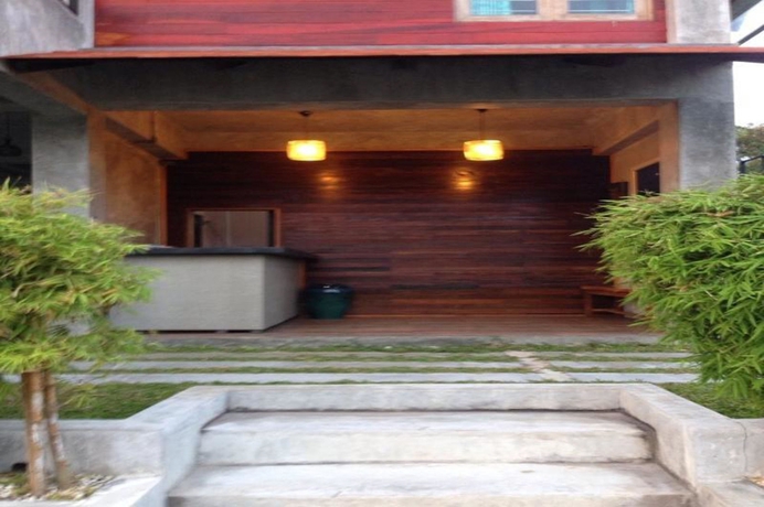 Imagen de los interiores del Hotel Vish and Cafe. Foto 9