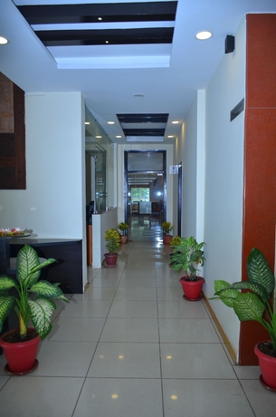 Imagen de los interiores del Hotel Vishal Prakruthi Resorts. Foto 11