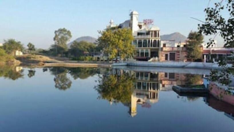 Imagen general del Hotel Vishalas The Raj Kesar Regency. Foto 4