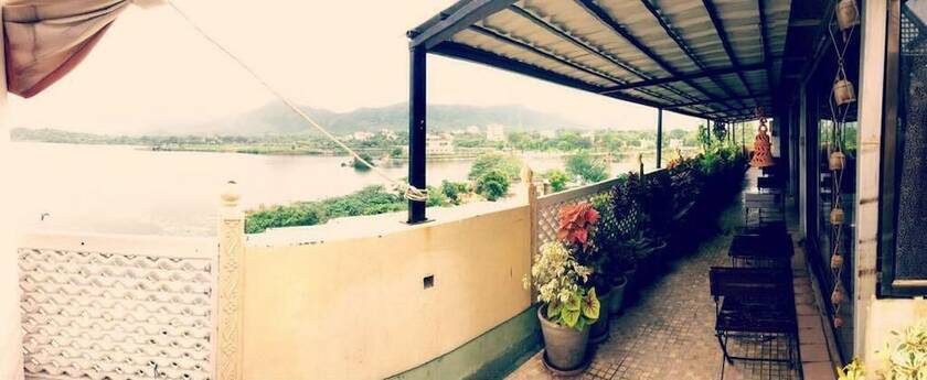 Imagen general del Hotel Vishalas The Raj Kesar Regency. Foto 12