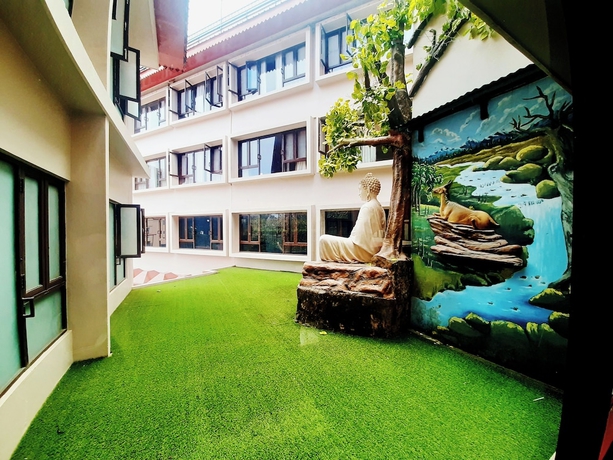 Imagen de los interiores del Hotel Vishnu Palace. Foto 12