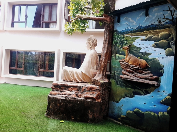 Imagen de los interiores del Hotel Vishnu Palace. Foto 13