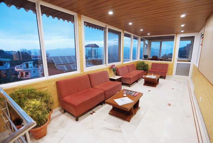 Imagen de los interiores del Hotel Vishnu Palace. Foto 15