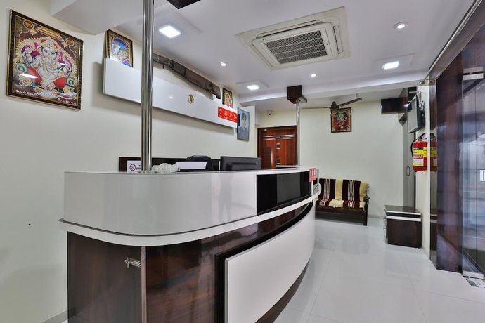 Imagen de los interiores del Hotel Vishwa. Foto 16