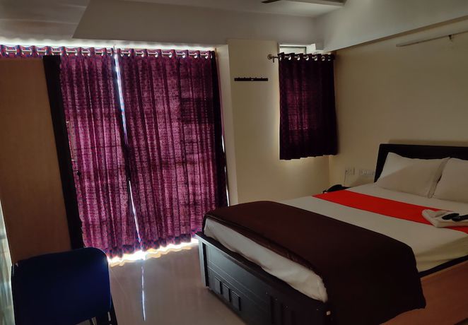 Imagen de la habitación del Hotel Vishwa. Foto 12