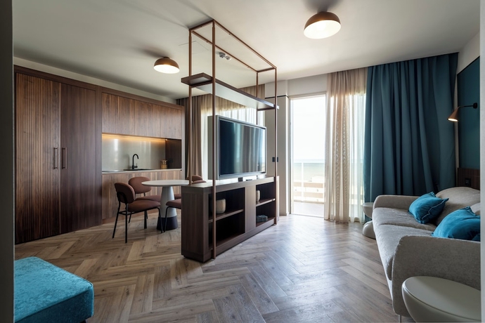 Imagen de la habitación del Hotel Visionair Suites. Foto 6