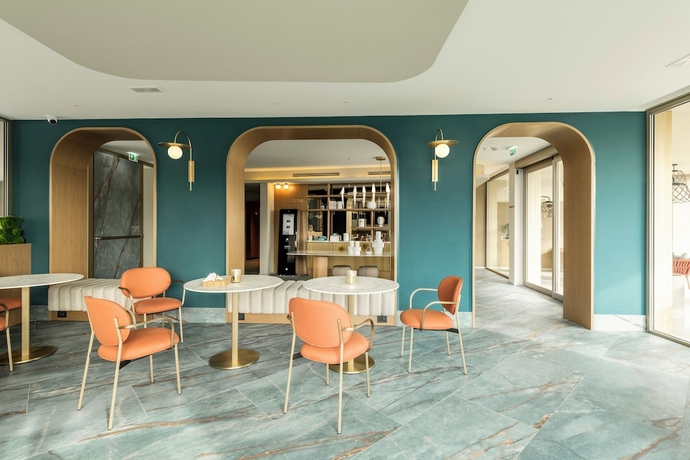 Imagen de los interiores del Hotel Visionair Suites. Foto 15