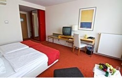 Imagen de la habitación del Hotel Visit Hotel. Foto 3