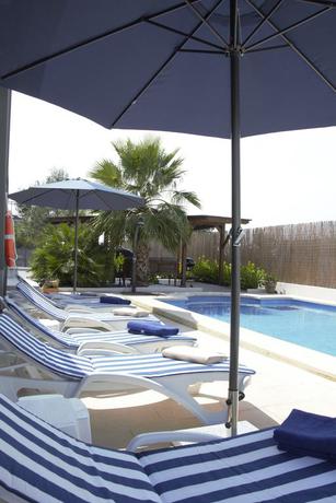 Imagen de la piscina del Hotel Vista Al Sol. Foto 16