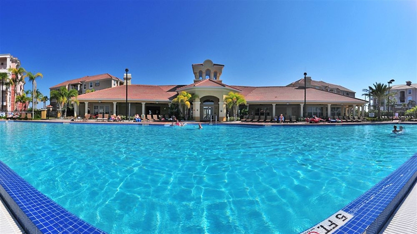Imagen de la piscina del Hotel Vista Cay Resort by Millenium at Universal Blvd. Foto 12