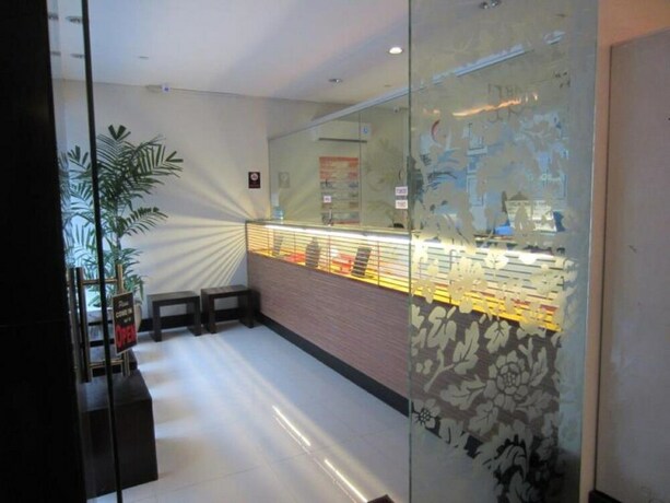 Imagen de los interiores del Hotel Vista Cubao. Foto 32