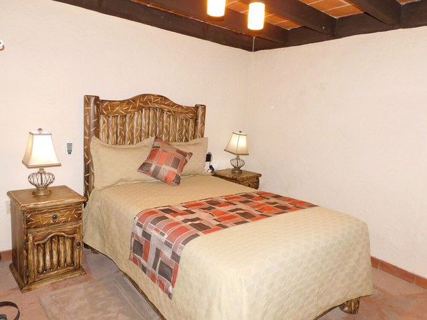 Imagen de la habitación del Hotel Vista Del Sol Apartments. Foto 2