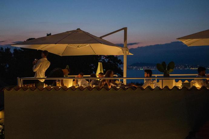 Imagen de los exteriores del Hotel Vista Di Capri. Foto 12