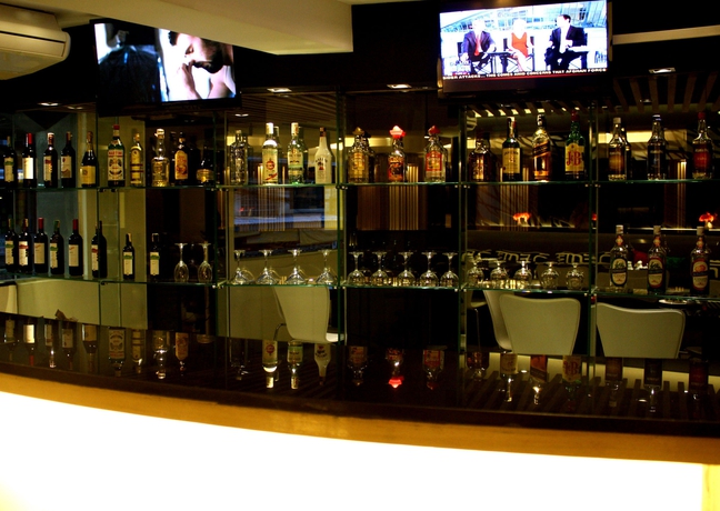 Imagen del bar/restaurante del Hotel Vista Express. Foto 2