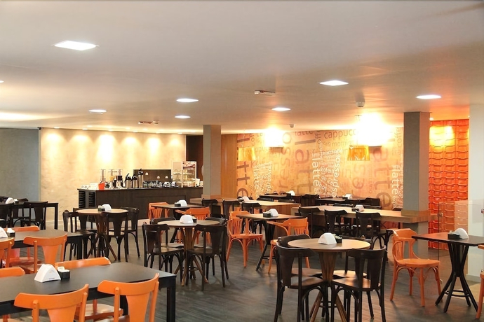 Imagen del bar/restaurante del Hotel Vista Inn Express Contagem. Foto 2