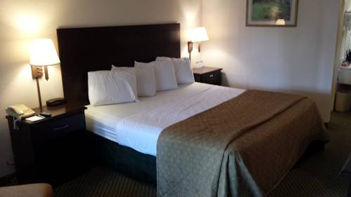 Imagen de la habitación del Hotel Vista Inn and Suites Tampa. Foto 14