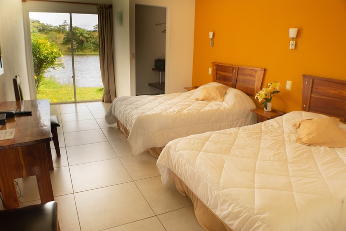 Imagen de la habitación del Hotel Vista Lago Ecoresort. Foto 2