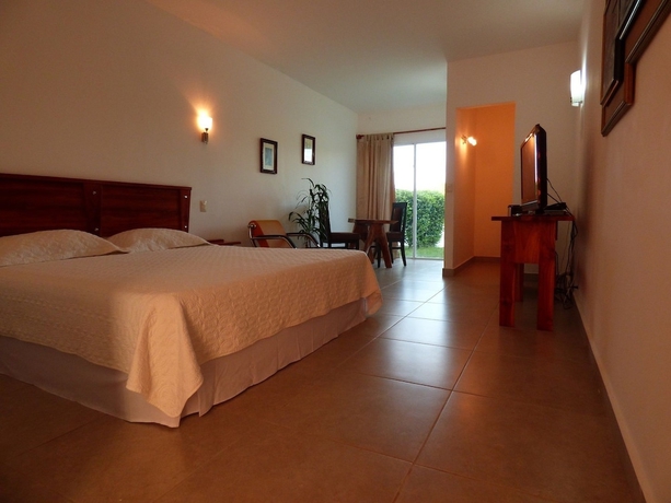 Imagen de la habitación del Hotel Vista Lago Ecoresort. Foto 6