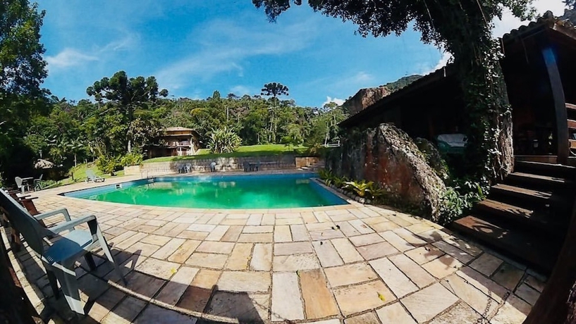 Imagen de la piscina del Hotel Vista Linda. Foto 15