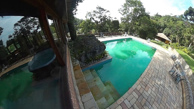 Imagen de la piscina del Hotel Vista Linda. Foto 16