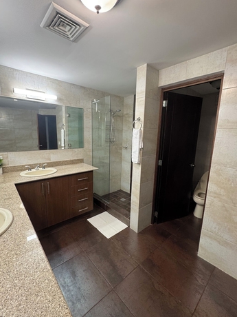 Imagen de la habitación del Hotel Vista Mar 3 bedroom ocean view Beach Golf Marina. Foto 13