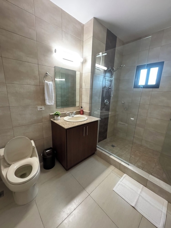 Imagen de la habitación del Hotel Vista Mar 3 bedroom ocean view Beach Golf Marina. Foto 15
