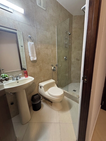 Imagen de la habitación del Hotel Vista Mar 3 bedroom ocean view Beach Golf Marina. Foto 16