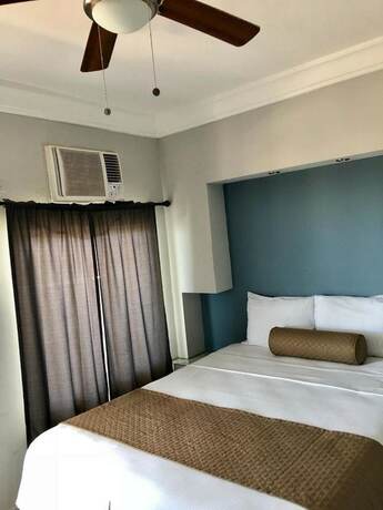 Imagen de la habitación del Hotel Vista Marina. Foto 16