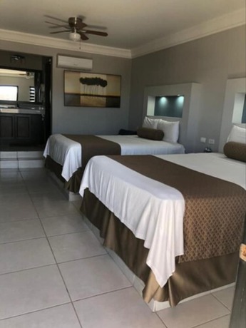 Imagen de la habitación del Hotel Vista Marina. Foto 17
