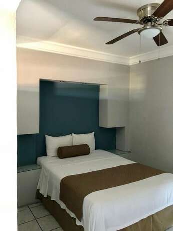 Imagen de la habitación del Hotel Vista Marina. Foto 18